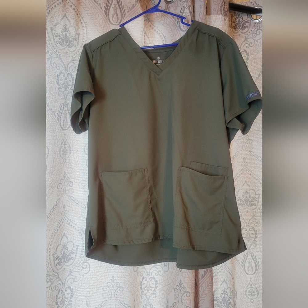 Scrub top size 2x